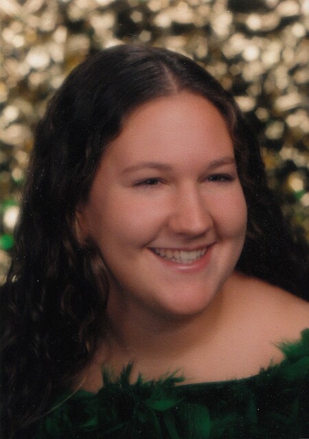 Monica seniorpic99